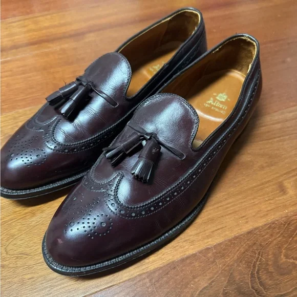 Alden Brown Loafers with Tassels and Brogue Detailing - Picture 2 of 5